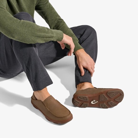 OluKai Moloa Men’s Nubuck Slip-on Loafers Shoes $140 Ray / Toffee - Picture 1 of 16
